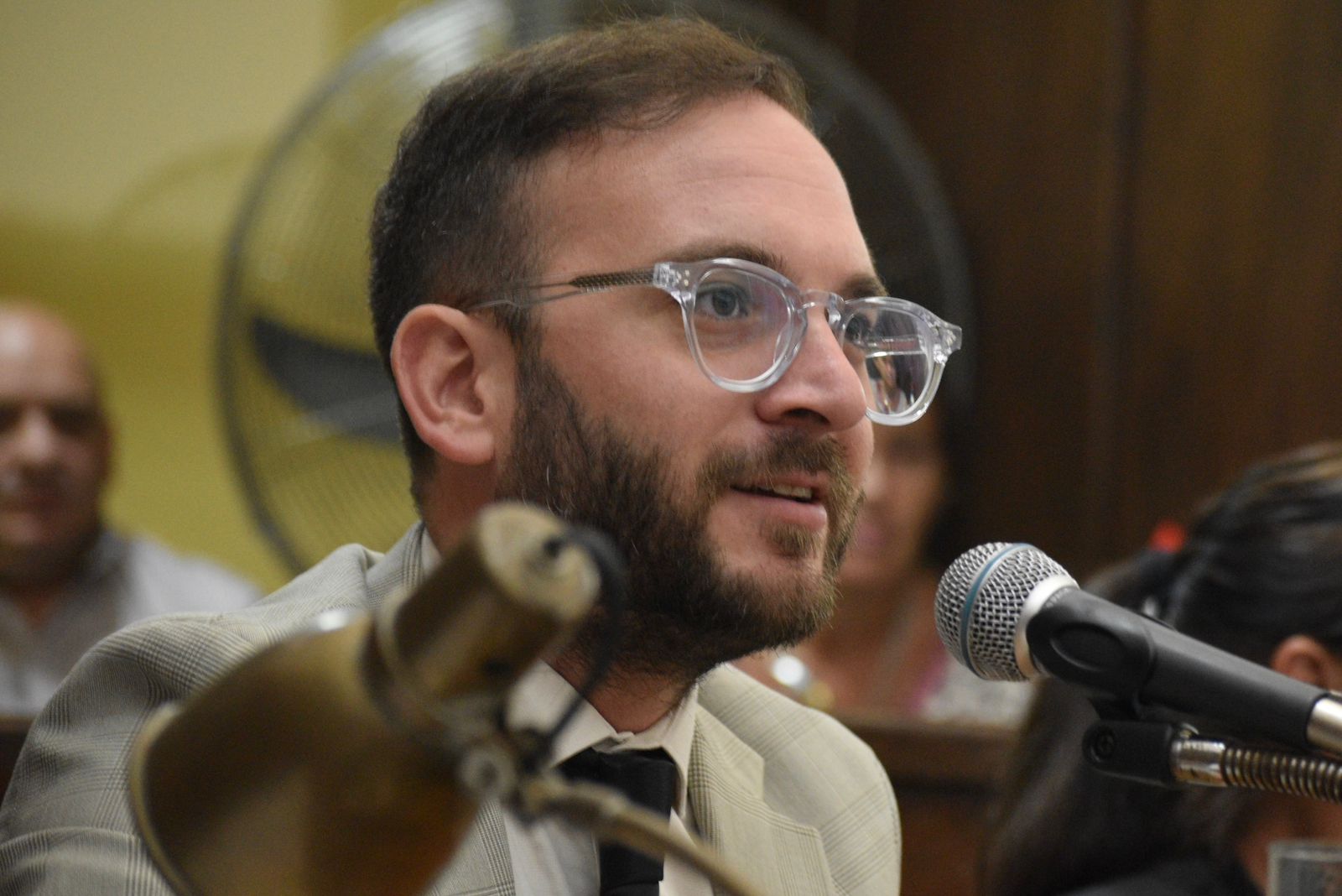 Bruto, brutal y canallezco: el concejal Sastre y el intento de convertir en opinión lo que la Justicia ya probó