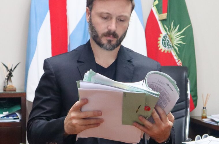 azcué lee expediente