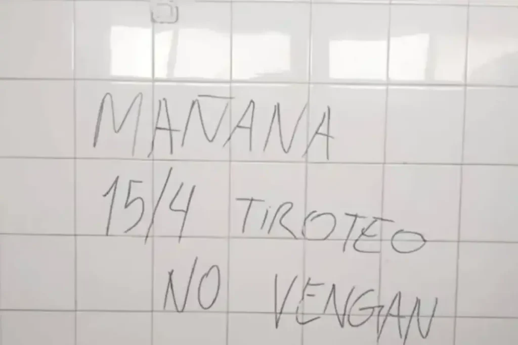 el mensaje que aparecio en el bano de un colegio ebjfakpykvcwpp2tzoek6upusm