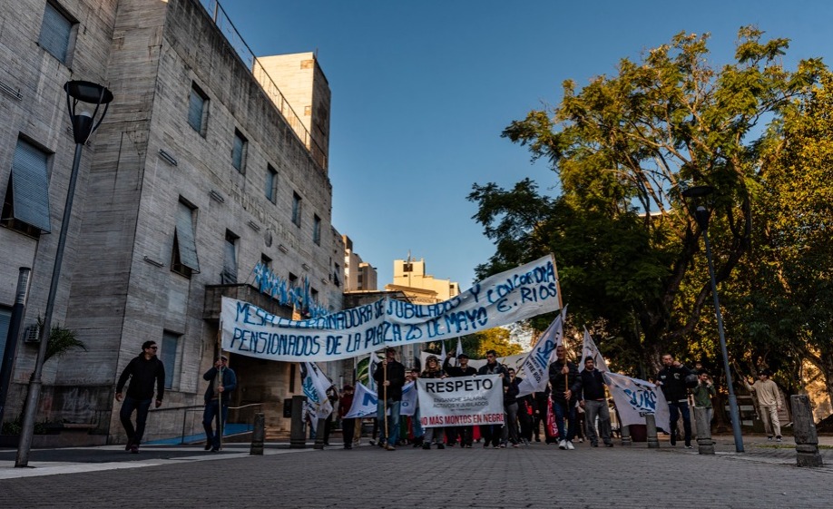 jubilados plaza 25