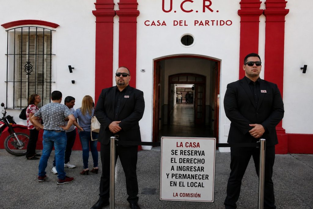 ucr entrada cerrada