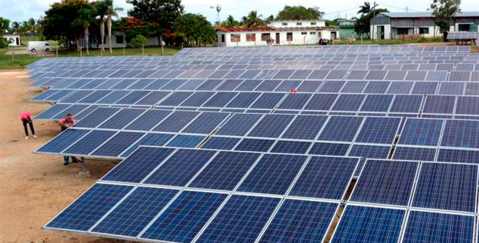 parques solares cuba
