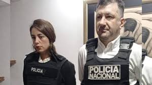 kueider iara con chaleco policial