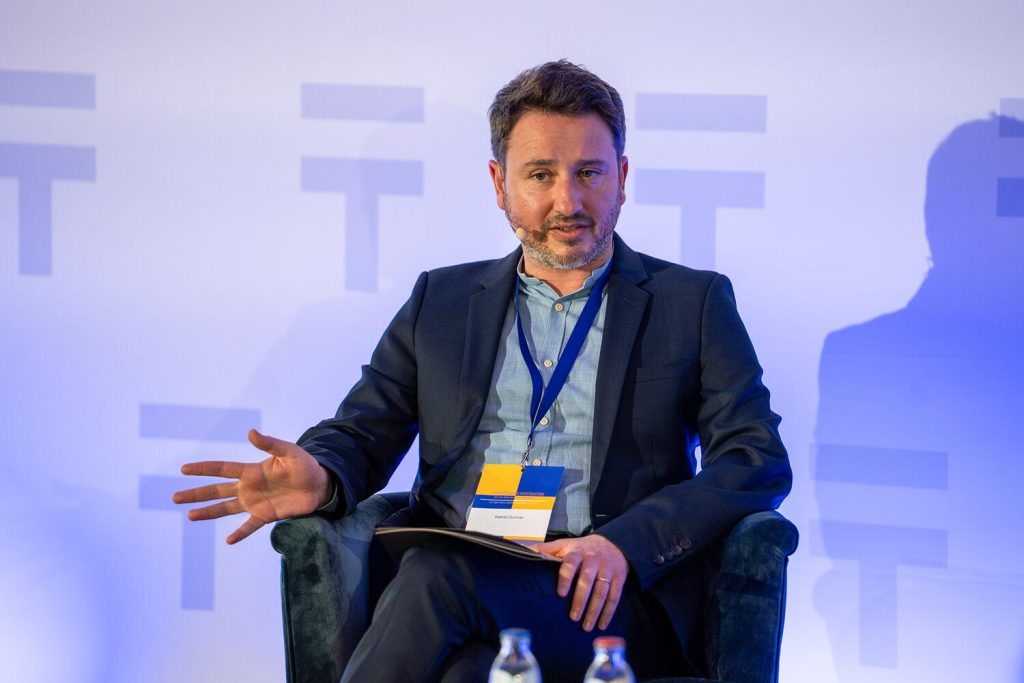 zucman grabiel impuestos a ricos
