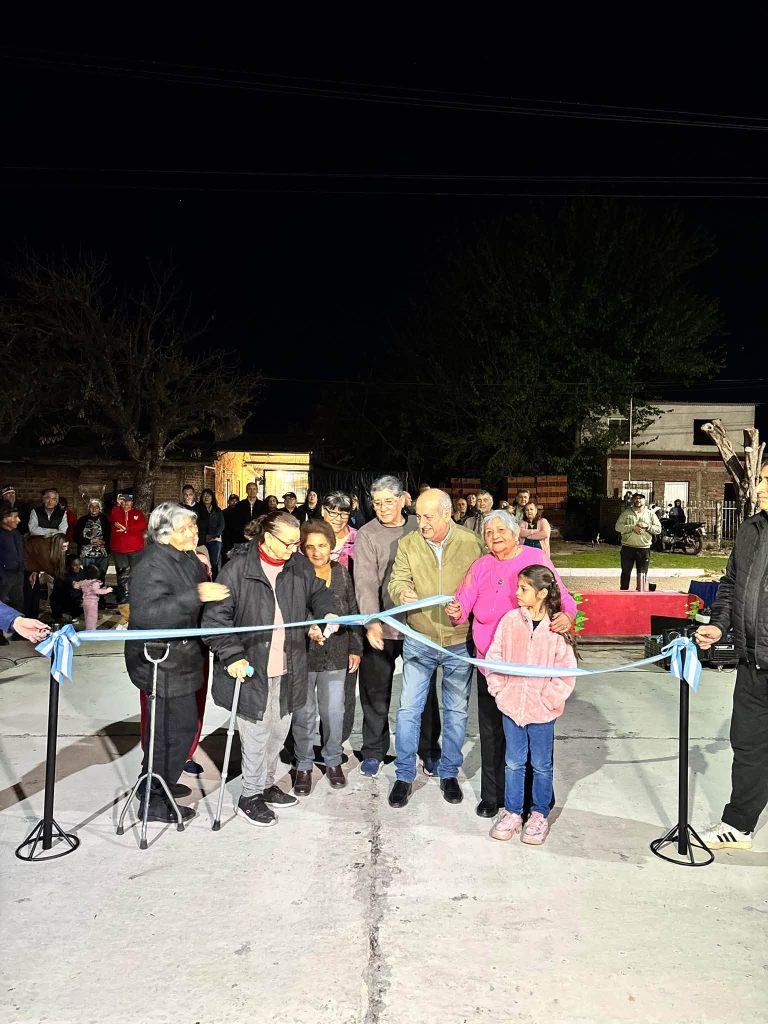 rossi inaugura calle