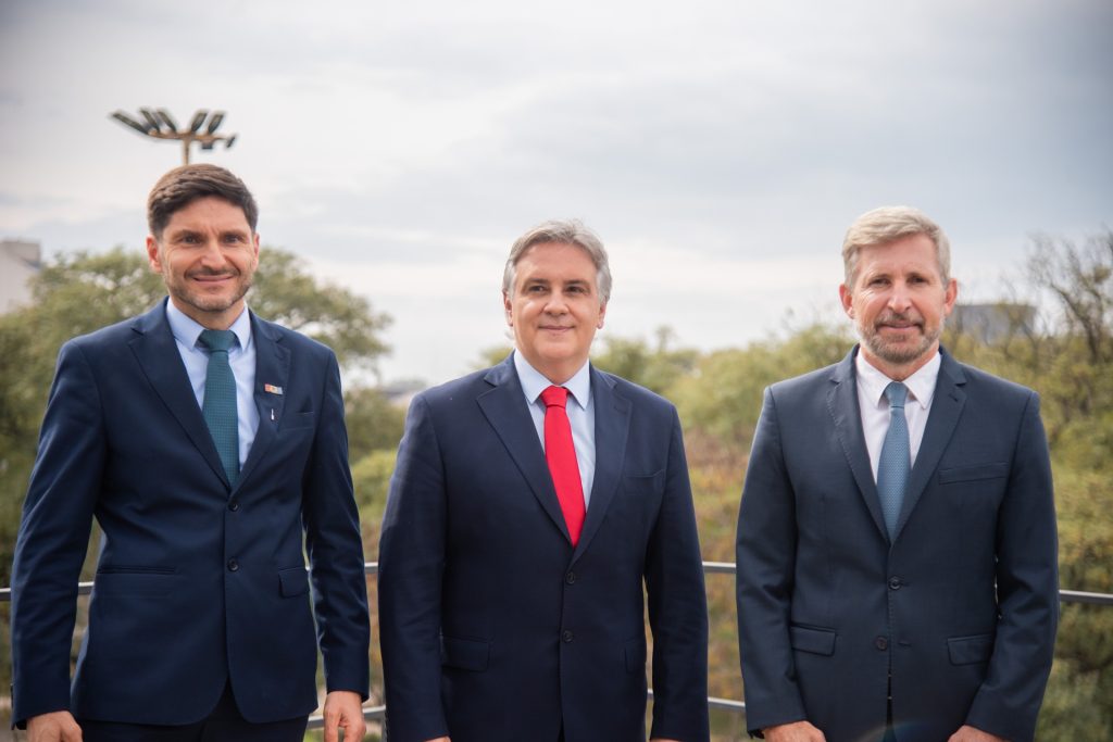 pullaro llayllora y frigerio