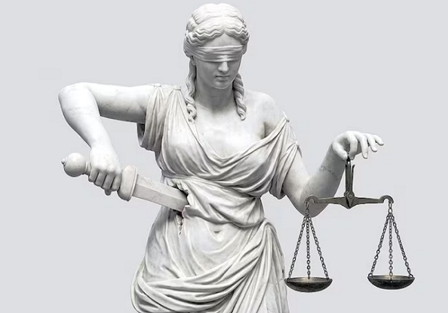 estatua justicia